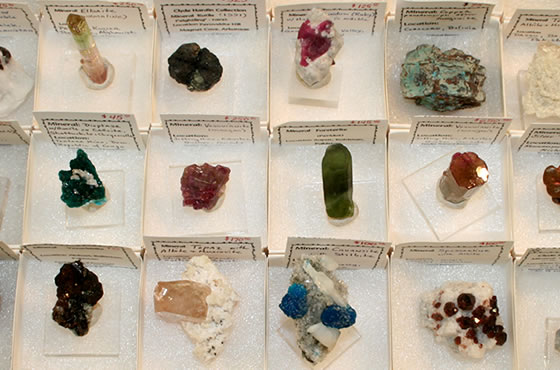 http://geology.com/articles/tucson/mineral.jpg