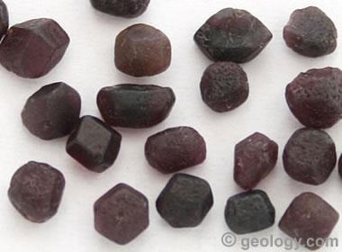 Where can one mine for garnets?