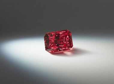 largest red diamond