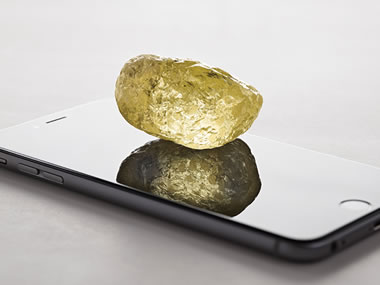 552-carat yellow diamond