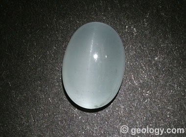 Cat's-eye aquamarine