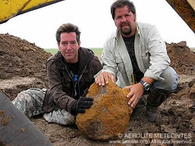 meteorite meteorites brenham iron steve hunting stony arnold aerolite geoffrey basin divide notkin pallasite space tucson classification kansas crater az