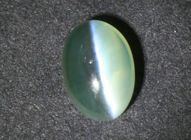 Milk-and-honey chrysoberyl