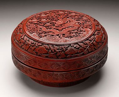 Chinese red (cinnabar) lacquer box