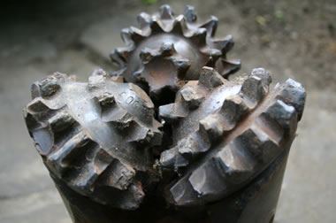 diamond oil well drill bit