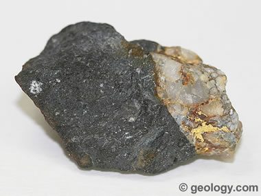 gold in quartz vein