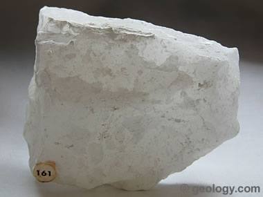 Gypsum: Mineral information, data and localities.