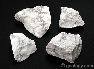 Magnesite: Mineral information, data and localities.