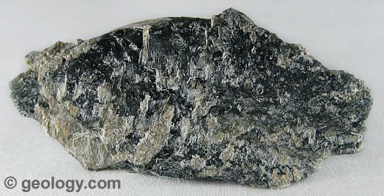 Serpentine Mineral | Uses and Properties - GEOLOGY.COM