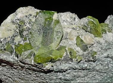 titanite crystals