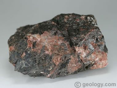 massive pink titanite