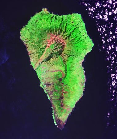 canary island volcano tsunami