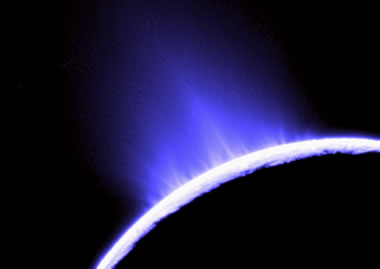 ​​​​​​​Гейзероподобные извержения на луне Сатурна Энцеладе