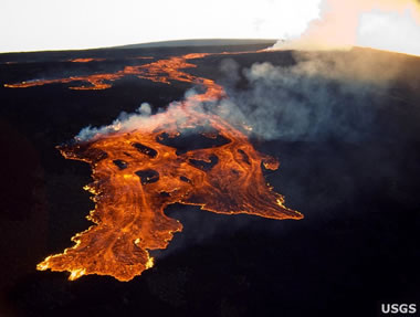 Lava flow at Mauna Loa