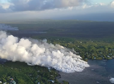 Lava Hits Kapoho Bay