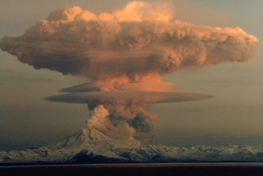 Redoubt eruption cloud